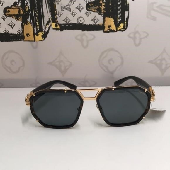 NEW AUTHENTIC Versace Black and Gold Sunglasses. VE2228 - Picture 4 of 13